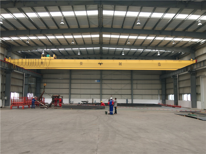 LH型雙梁橋式起重機(jī)-3.jpg LH型雙梁橋式起重機(jī)
