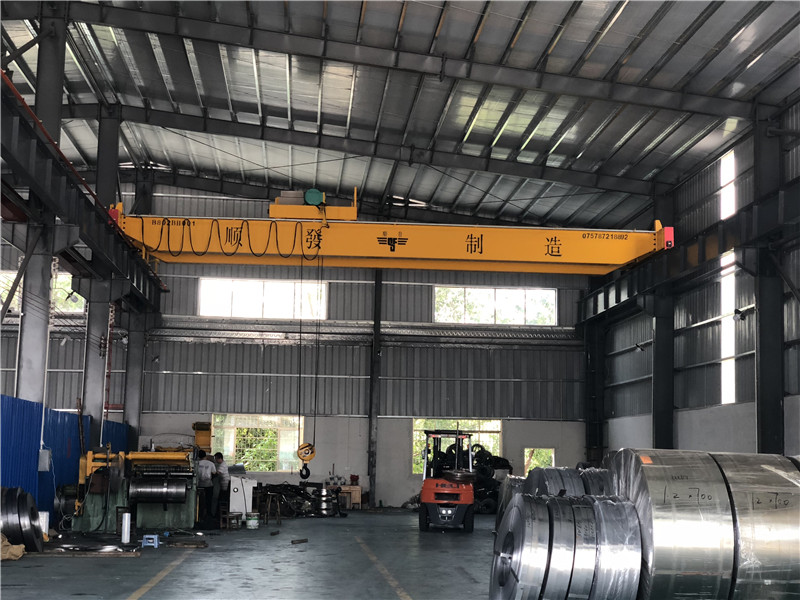 LH型雙梁橋式起重機(jī)-6.jpg LH型雙梁橋式起重機(jī)