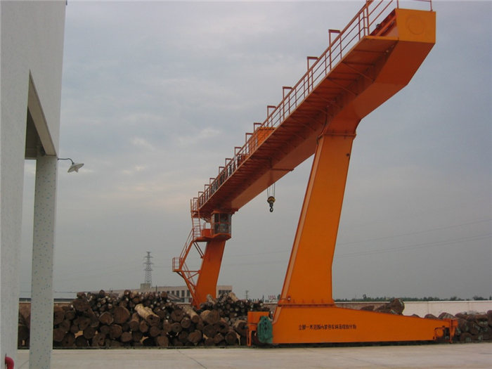 L型門式起重機(jī)圖片.jpg L型5t單主梁門式起重機(jī).jpg